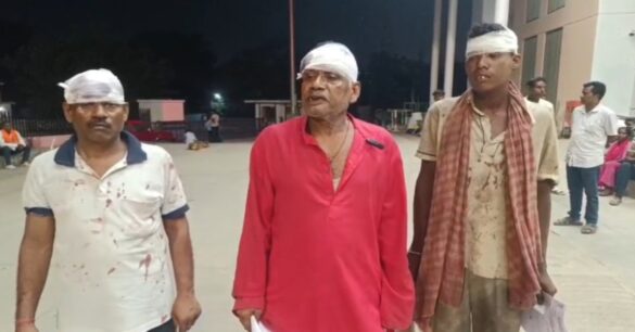 Jamshedpur : परसुडीह बाजार में पूजा समिति के बीच बैठक करने के विवाद के बीच हिंसक झड़प, तीन लोग घायल, आरोपियों की तलाश कर रही पुलिस