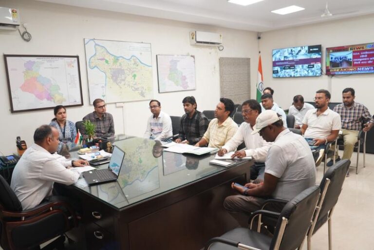 पीएम सूर्यघर योजना के प्रगति की डीसी ने की समीक्षा, 30 सितंबर तक 1000 आवेदन प्राप्त करने का निर्देश
