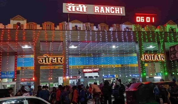 रेलवे स्टेशन पर महिला से छेड़छाड़ करने वाले को तीन साल की सजा