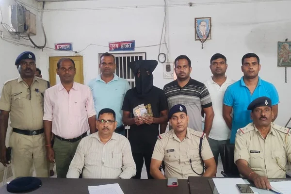 रांची रेलवे स्टेशन पर RPF ने जेब काटते रंगेहाथ पकड़ा,यात्री की शिकायत पर एक्शन