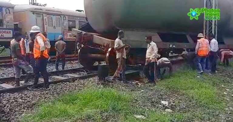 Goods Train Derail : सियालदह–बजबज रेलखंड पर मालगाड़ी बेपटरी, रेल यातायात बाधित
