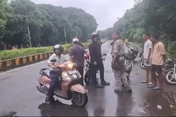 JAMSHEDPUR LOOT : मॉर्निंग वॉक पर निकले फुटबॉल खिलाड़ी से लूट, पिस्टल दिखाकर चेन छीनी