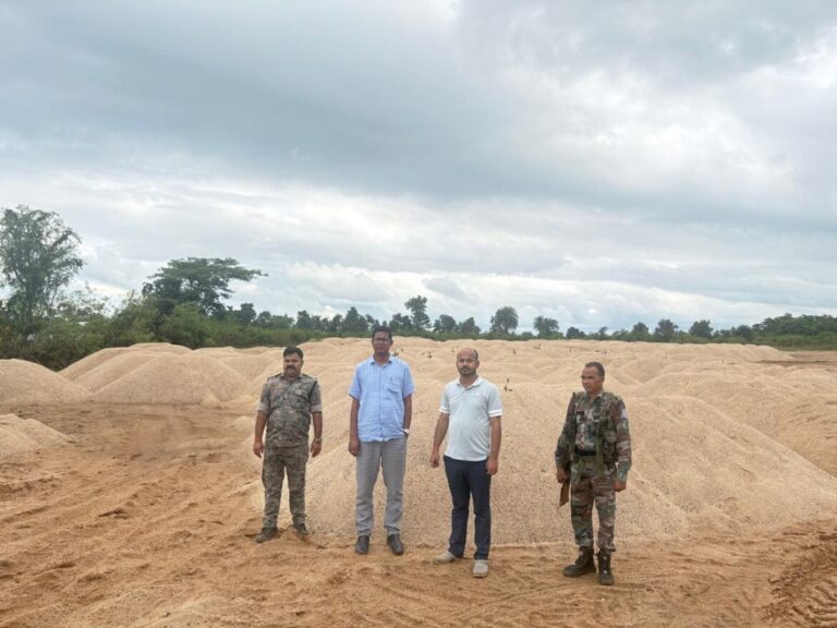 Illegal Mining Action: सरायकेला-खरसावां जिले अवैध खनन पर बड़ी कार्रवाई, करीब तीन करोड़ रुपये के अवैध बालू जब्त