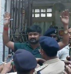 Jharkhand Police Action: सासाराम से RJD प्रत्याशी सत्येंद्र साह को झारखंड पुलिस ने किया गिरफ्तार, 2004 के बैंक लूटकांड में था वांटेड, नामांकन के तुरंत बाद हिरासत में लिया