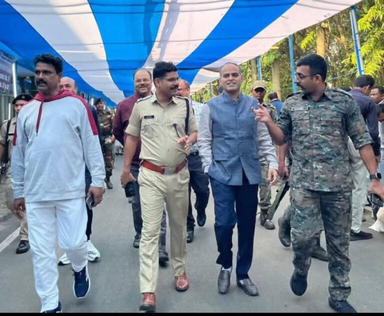 GhatSila By Election: घाटशिला विधानसभा उपचुनाव की सभी तैयारियां पूरी, 300 मतदान केंद्रों पर आज 13 प्रत्याशियों की किस्मत का फैसला करेंगे मतदाता