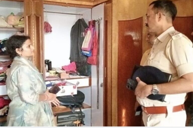 Jamshedpur Crime: बारीडीह के विजया गार्डन में दिनदहाड़े दो फ्लैट को चोरों ने बनाया निशाना, 50-60 लाख रुपये की संपत्ति पर हाथ किया साफ