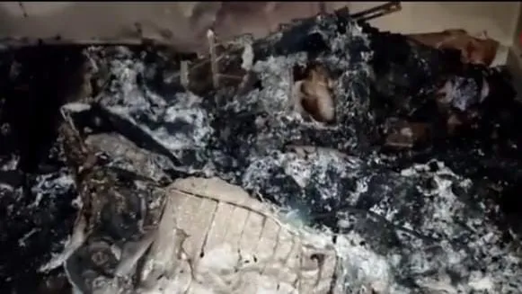Jamshedpur: मानगो के आजादनगर में इलेक्ट्रॉनिक्स गोदाम में लगी आग, लाखों के सामान जलकर खाक