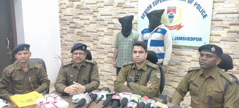 Jamshedpur: जुगसलाई फायरिंग मामले का पुलिस ने किया खुलासा, आरोपी को पुलिस ने किया गिरफ्तार, हथियार बरामद