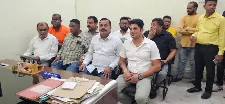 Jamshedpur: मानगो प्रखंड कांग्रेस कमिटी के प्रतिनिधि पहुंचे उपायुक्त कार्यालय, JDU व BJP कार्यकर्ताओं पर लगाये आदर्श आचार संहिता का उल्लंघन का आरोप
