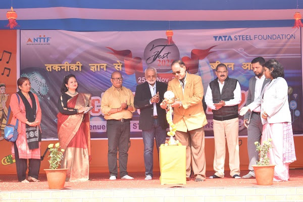 Tata Steel Technical Institute: टाटा स्टील टेक्निकल इंस्टीट्यूट परिसर में टेक फेस्ट 2025 का हुआ शुभारंभ, 30 से अधिक स्कूलों, कॉलेजों और आइटीआइ ने लिया भाग