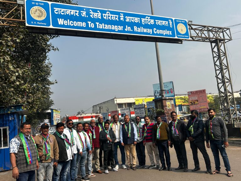 Jamshedpur News :टाटानगर स्टेशन पर वीआईपी लेन बंद करने और ट्रेनों की देरी पर आजसू ने जताई कड़ी आपत्ति, उग्र आंदोलन की चेतावनी