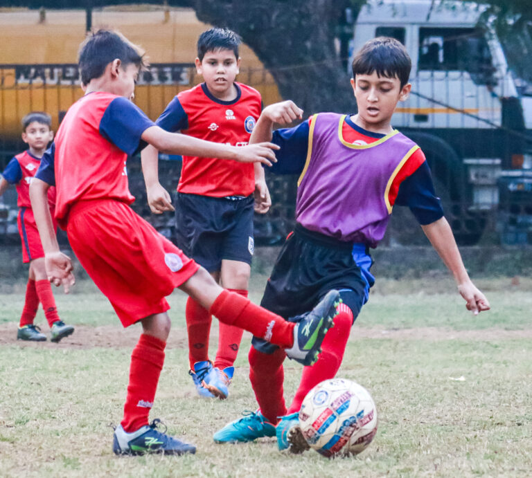 Jamshedpur News :जमशेदपुर सुपर लीग में शुक्रवार को टिनप्लेट में 26 U-13 और U-15 मैच खेले जाएंगे