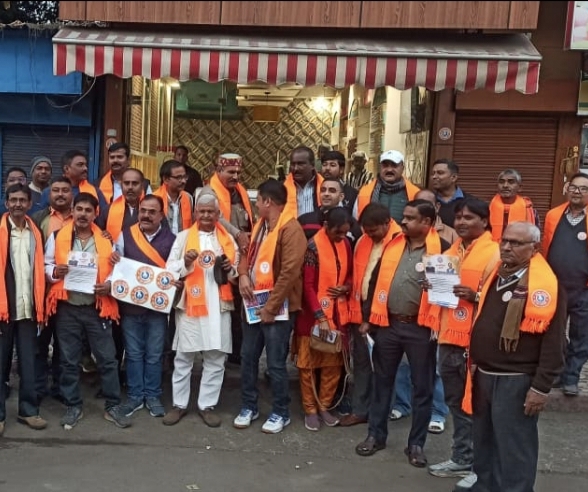 Jamshedpur BJP: भाजपा जमशेदपुर महानगर ने कदमा बाजार इलाके में आत्मनिर्भर भारत अभियान को गति देने के लिए चलाया जन-जागरूकता कार्यक्रम, ये दिये संदेश?
