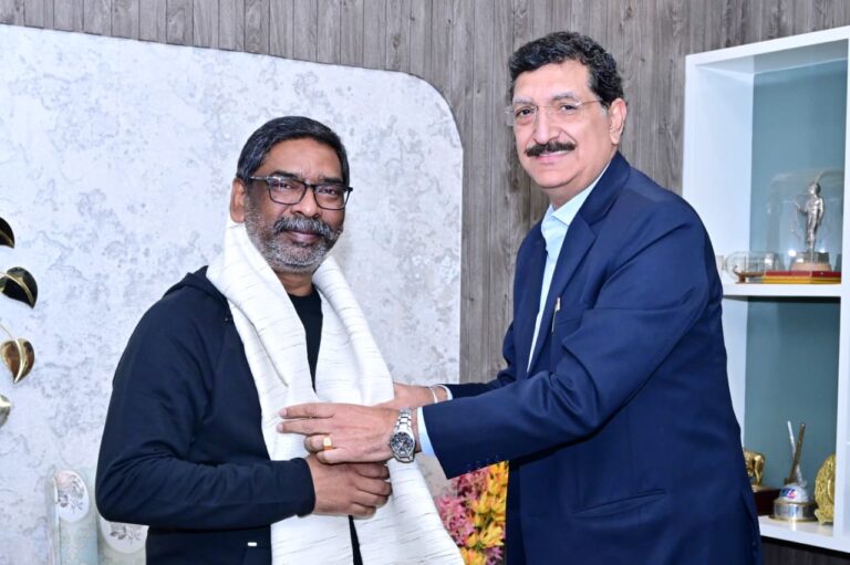 Jharkhand News :मुख्यमंत्री हेमन्त सोरेन से PVNL के सीईओ की मुलाकात, 800 मेगावाट यूनिट से व्यावसायिक बिजली उत्पादन शुरू