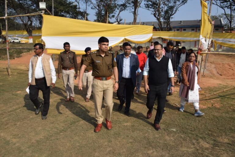 Seraikela Kharsawan News :राष्ट्रपति के कार्यक्रम को लेकर Adityapur में यातायात प्रभावित, उद्योगों की शिफ्ट टाइमिंग बदली