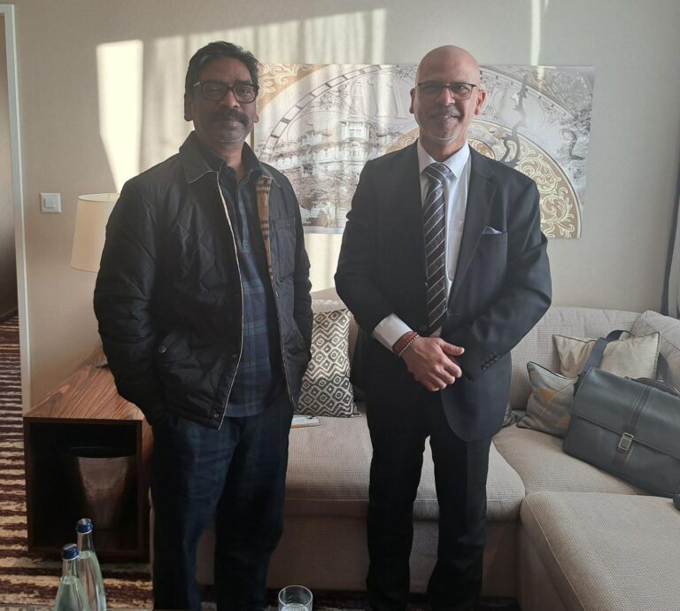 Hemant Soren Visit Davos: झारखंड सरकार दावोस, ब्रिटेन के कार्यक्रमों में ‘ऊर्जा संक्रमण मॉडल’ पेश करेगी, प्रतिनिधिमंडल का नेतृत्व कर रहे मुख्यमंत्री हेमंत सोरेन