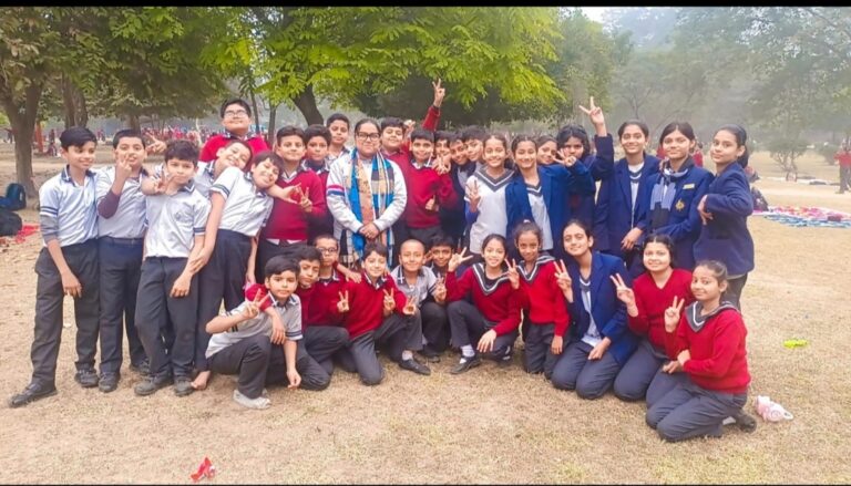 Jamshedpur: ठंड एवं शीतलहर के कारण पूर्वी सिंहभूम जिला अंतर्गत संचालित सभी सरकारी,अल्पसंख्यक, निजी विद्यालयों में वर्ग नर्सरी से 12वीं तक की कक्षाओं में 6 जनवरी तक पठन-पाठन स्थगित