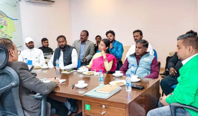 JAMSHEDPUR NEWS :टाटा स्टील यूआईएसएल के महाप्रबंधक से विधायक पूर्णिमा साहू की ने की वार्ता, क्षेत्र की जनसमस्याओं के त्वरित समाधान को लेकर की चर्चा, विभिन्न मंडलों के भाजपा अध्यक्ष भी रहे मौजूद