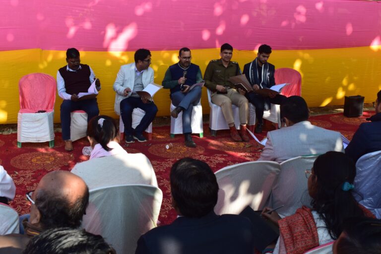 Saraikela- Kharsawa News :गणतंत्र दिवस 2026 की तैयारियों को लेकर उपायुक्त की अध्यक्षता में समीक्षा बैठक, झांकियों व सम्मान समारोह पर विशेष फोकस