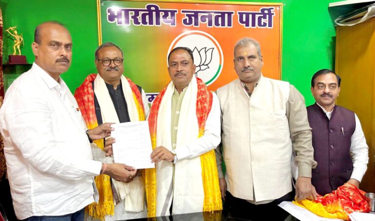 JAMSHEDPUR NEWS :भाजपा जमशेदपुर महानगर में संगठन पर्व के तहत नामांकन प्रक्रिया संपन्न जिलाध्यक्ष पद के लिए संजीव सिन्हा का एकमात्र नामांकन, शनिवार को होगी औपचारिक घोषणा