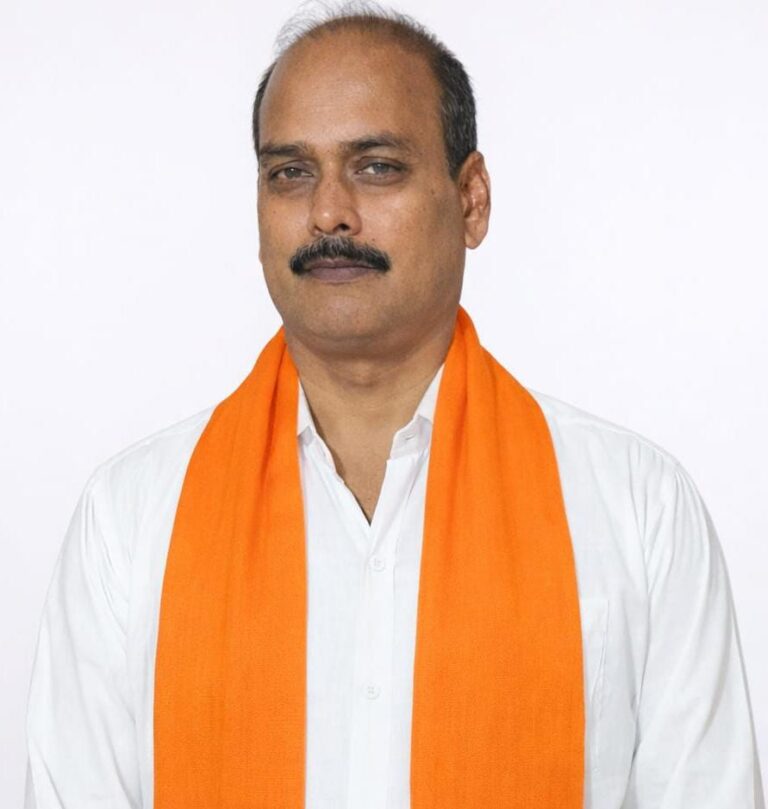 Jamshedpur News :शहर की बेपटरी हुई कानून व्यवस्था पर भाजपा ने हेमंत सरकार पर बोला तीखा हमला, जमशेदपुर महानगर अध्यक्ष संजीव सिन्हा ने कहा- बढ़ते अपराध और अपहरण की घटना से शहरवासी भयाक्रांत