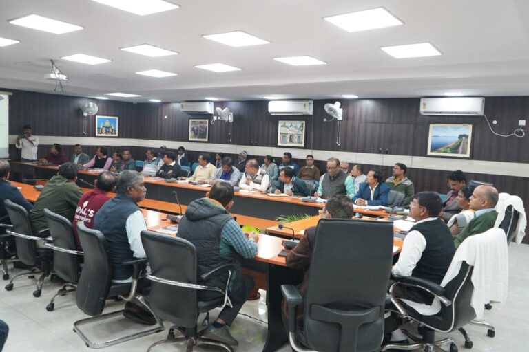 Jamshedpur News : उपायुक्त की अध्यक्षता में हुई राष्ट्रीय यक्ष्मा उन्मूलन कार्यक्रम की जिला स्तरीय समीक्षा बैठक