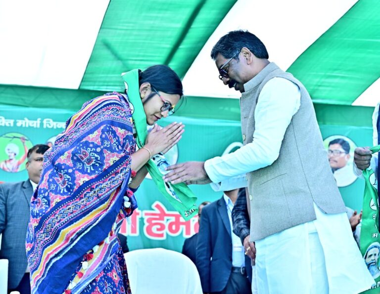 Hemant Soren:खनिजों से राष्ट्र के विकास में योगदान दे रहा झारखंड, लेकिन राज्य के लोग गरीबी में जी रहे, सीएम हेमंत सोरेन का केंद्र पर बड़ा आरोप