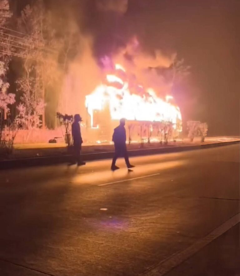 Jamshedpur Bus Fire: जमशेदपुर से भुवनेश्वर जा रही शांतिलता बस में बहरागोड़ा के पास लगी भीषण आग, धू-धू कर जली, बाल-बाल बचे यात्री