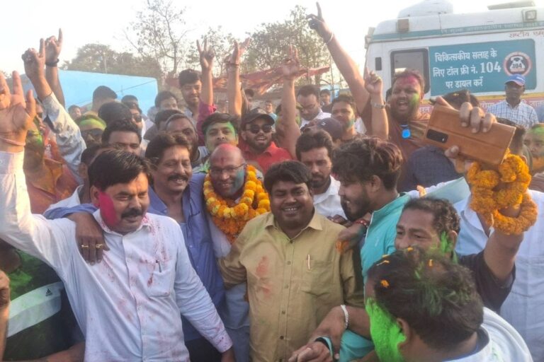 Nagar Nikay Result: सरायकेला नगर पंचायत: मनोज चौधरी 449 वोट से जीतकर बने अध्यक्ष, राजा प्रताप आदित्य सिंहदेव को 449 वोटों से हराया