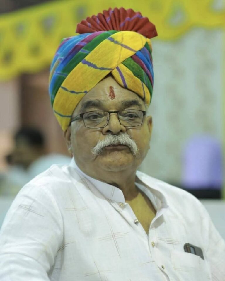 Jamshedpur News :भाजपा के वरिष्ठ नेता महेश चंद्र शर्मा पंचतत्व में हुए विलीन, भाजपा का ध्वज ओढ़ाकर नम आंखों से कार्यकार्ताओं ने दी सम्मानपूर्वक अंतिम विदाई
