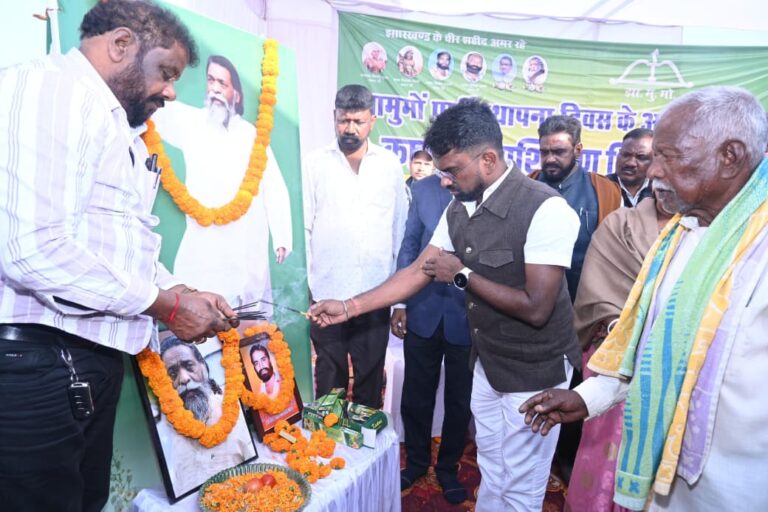 Jamshedpur News :हेमंत सरकार में गांव-गरीब को मिला असली हक और सम्मान, विपक्ष बेचैन : संजीव सरदार
