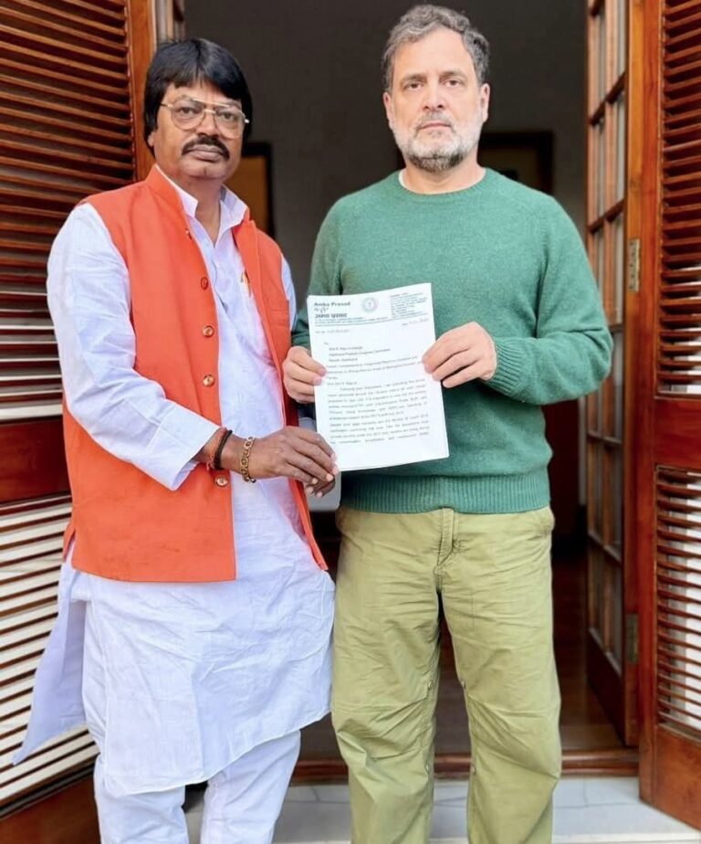 Jharkhand Congress: पूर्व मंत्री योगेंद्र साहू को कांग्रेस पार्टी ने 3 साल के लिए किया निष्कासित, मुख्यमंत्री हेमंत सोरेन पर आरोप लगाने के बाद कांग्रेस ने की कार्रवाई