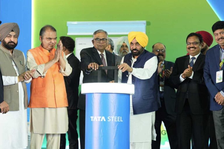 Tata Steel ने पंजाब में शुरू की 3,200 करोड़ रुपये की परियोजना; ईएएफ संयंत्र का किया गया उद्घाटन, चंद्रशेखरन के साथ टीवी नरेंद्रन रहे मौजूद