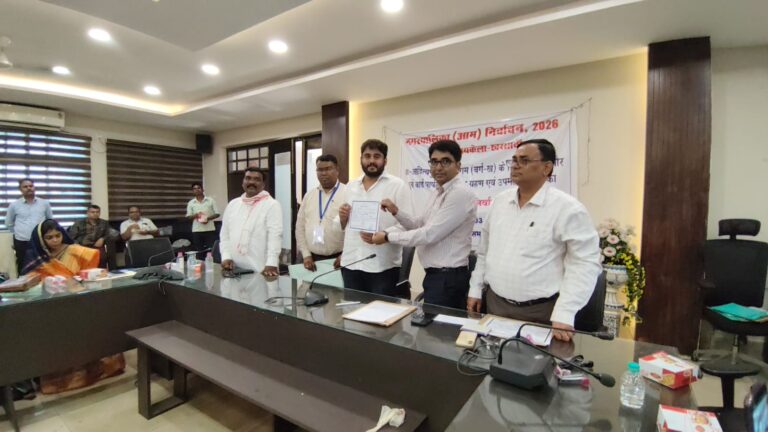 Adityapur News :आदित्यपुर नगर निगम में कांटे की टक्कर, 1 वोट से अंकुर सिंह बने डिप्टी मेयर