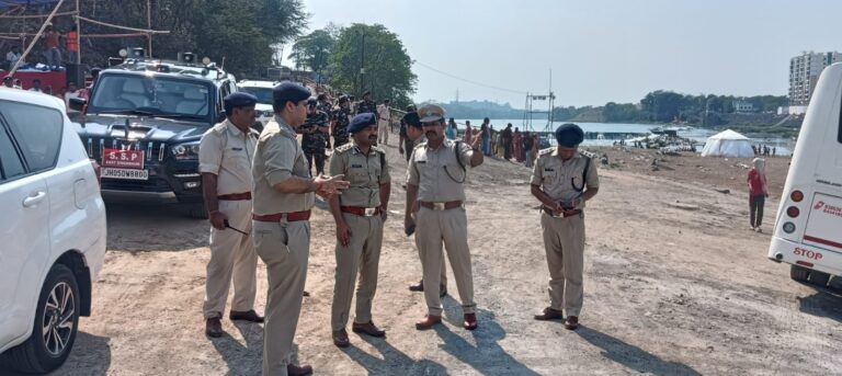 Jamshedpur News :रामनवमी विसर्जन से पहले शहर में DIG-SSP का निरीक्षण, सुरक्षा व्यवस्था कड़ी