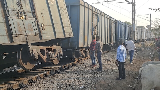 Rail Accident: कटनी में मालगाड़ी के छह डिब्बे पटरी से उतरे, बिलासपुर मार्ग पर रेल यातायात प्रभावित, चार ट्रेनों का मार्ग बदला गया, दो ट्रेनों को ‘शॉर्ट टर्मिनेट’ और दो को ‘शॉर्ट ओरिजिनेट’ किया