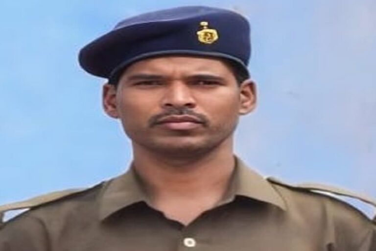 Chaibasa: चाईबासा के CRPF कैंप में राइफल की सफाई के दौरान चली गोली, पुलिस कांस्टेबल की मौत, SP बोले-मामले की हो रही जांच