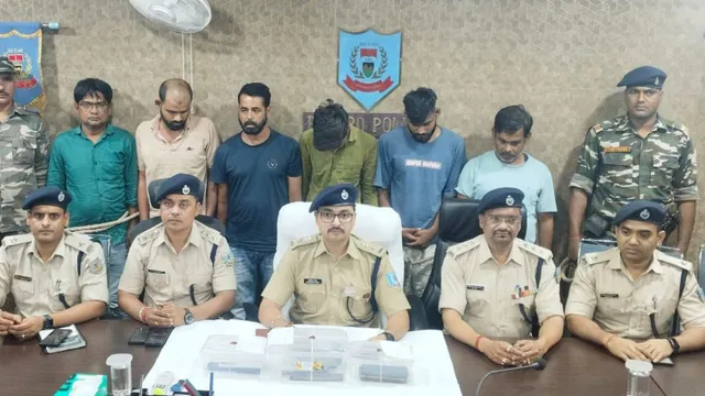Jharkhand Encounter: प्रिंस खान गेंग के साथ पुलिस की मुठभेड़, जवाबी कार्रवाई में अपराधी के पैर में लगी गोली, सात गुर्गे गिरफ्तार