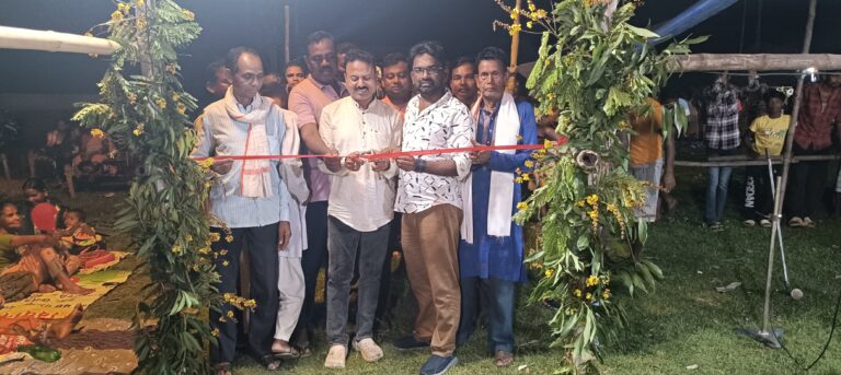 Jamshedpur News :टाँगरसाई में छऊ नृत्य की धूम, विधायक संजीव सरदार ने किया उद्घाटन