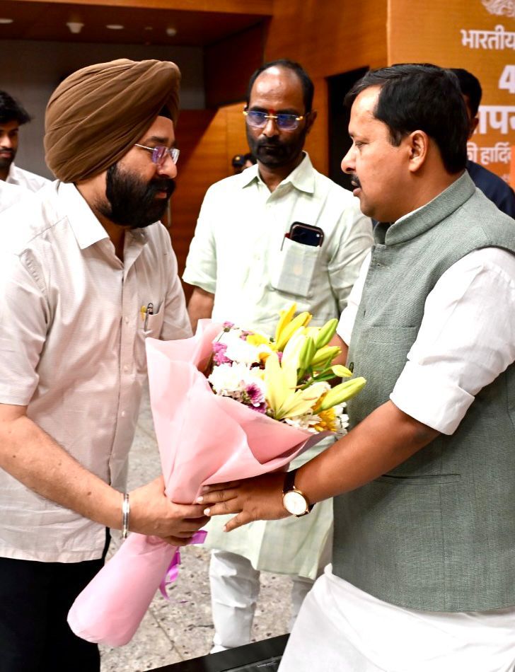 JAMSHEDPUR NEWS : बीजेपी राष्ट्रीय अध्यक्ष नितिन नबीन से मिले झारखंड प्रवक्ता अमरप्रीत सिंह काले, चुनावी सफलता पर दी बधाई