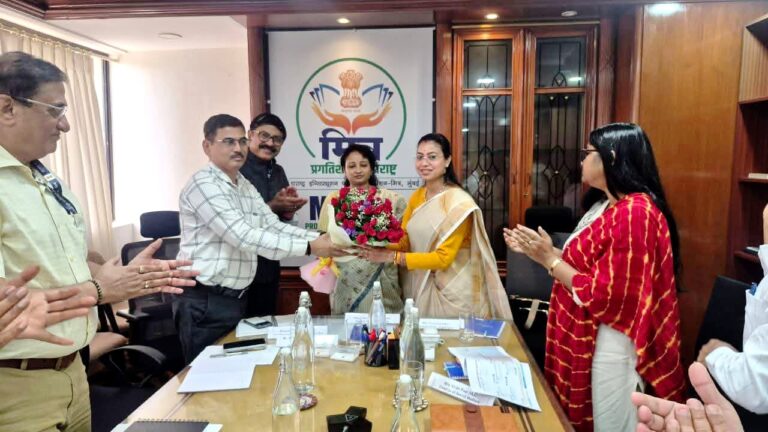 Jamshedpur News :महाराष्ट्र अध्ययन दौरे पर महिला एवं बाल विकास समिति ने महिला सशक्तिकरण और विकास पर किया मंथन, विधायक पूर्णिमा साहू ने राज्य में निवेश और जमशेदपुर पूर्वी में बेहतर सीएसआर भागीदारी का उठाया मुद्दा