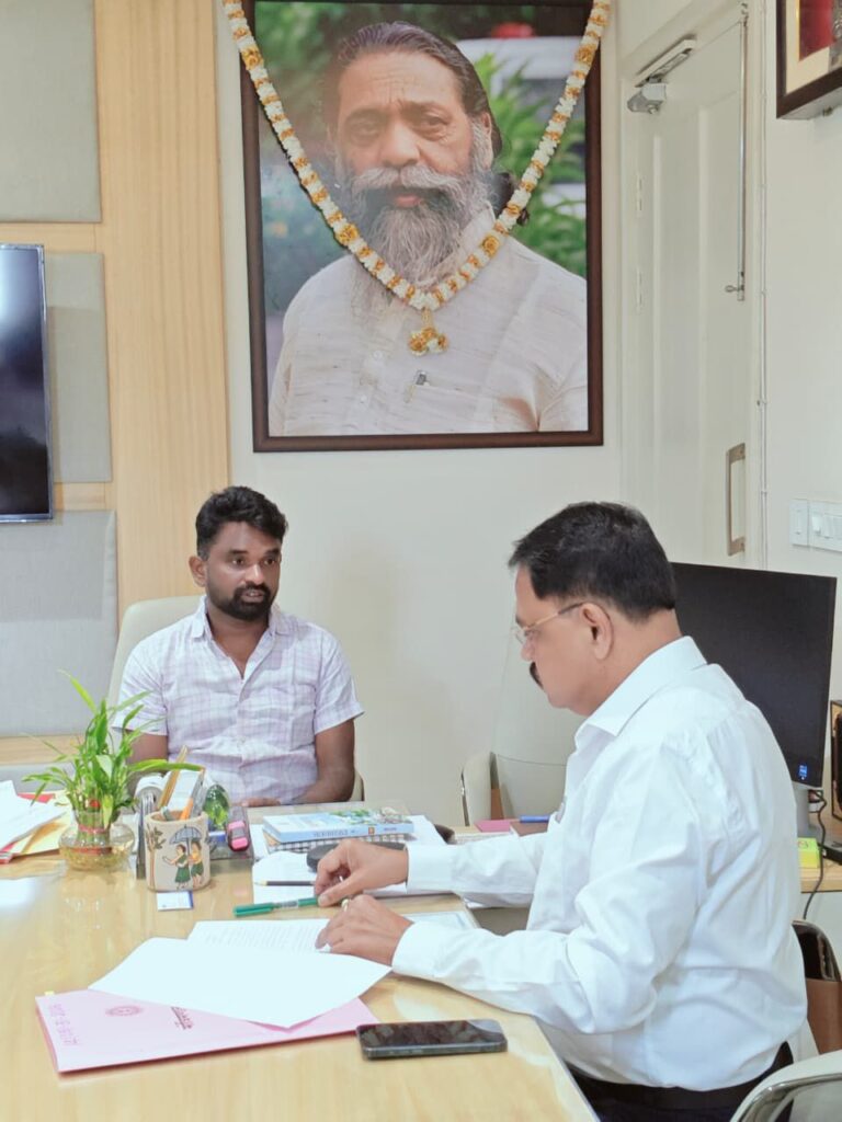 JAMSHEDPUR NEWS: मंत्री सुदिव्य कुमार सोनू से मिले विधायक संजीव सरदार, हरिणा मेला को राजकीय दर्जा दिलाने की मांग