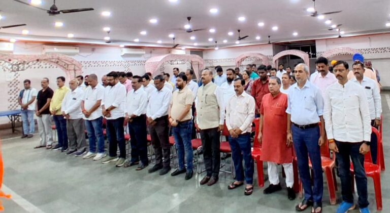 JAMSHEDPUR NEWS :भाजपा कार्यकर्ता शीतल रजक की स्मृति में भाजपा उलीडीह मंडल ने आयोजित की श्रद्धांजलि सभा, परिवार के सहयोग को बढ़े मदद के हाथ, भाजपा ने आर्थिक सहयोग हेतु बनाई पांच सदस्यीय समिति