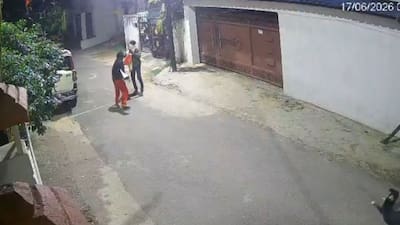 Jharkhand: RSS के रांची कार्यालय पर पेट्रोल बम से हमला, CCTV में दिखे संदिग्ध