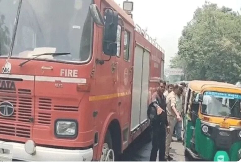Jamshedpur: बिष्टुपुर में टीएमएच गोलचक्कर के पास टाटा स्टील के दमकल वाहन की चपेट में आने से जुगसलाई के युवक की मौत