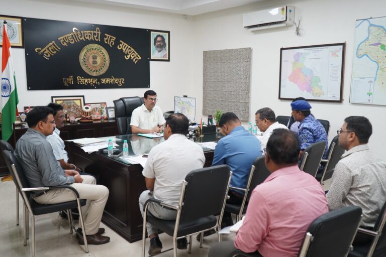 JAMSHEDPUR NEWS: अंतरराष्ट्रीय योग दिवस 2026 की तैयारियां तेज, खासमहल मैदान में होगा जिला स्तरीय मुख्य आयोजन