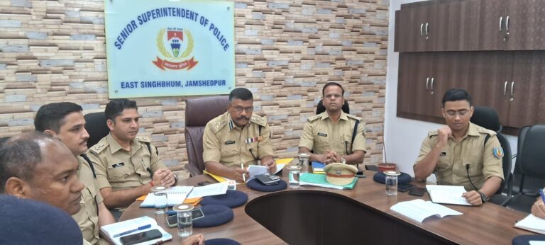 Jamshedpur: कोल्हान DIG अनुरंजन किस्पोट्टा ने की हिमांशु हत्याकांड की समीक्षा, SIT को दिए ये निर्देश