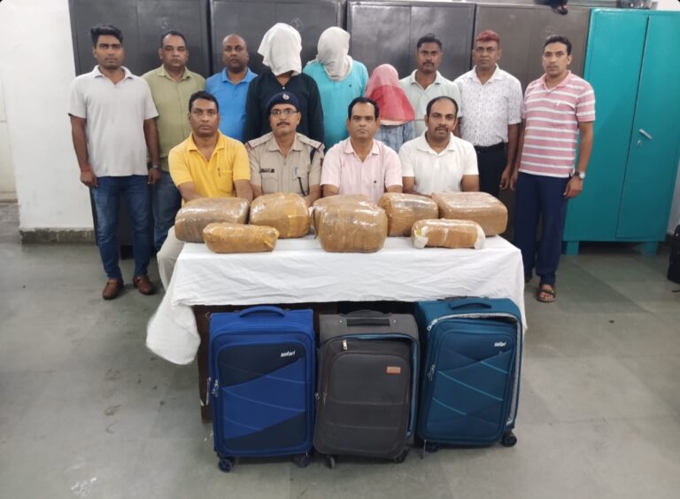Jamshedpur: टाटानगर रेलवे स्टेशन से गांजा जब्त, बिहार ले जाने की थी तैयारी, तीन तस्कर धराए