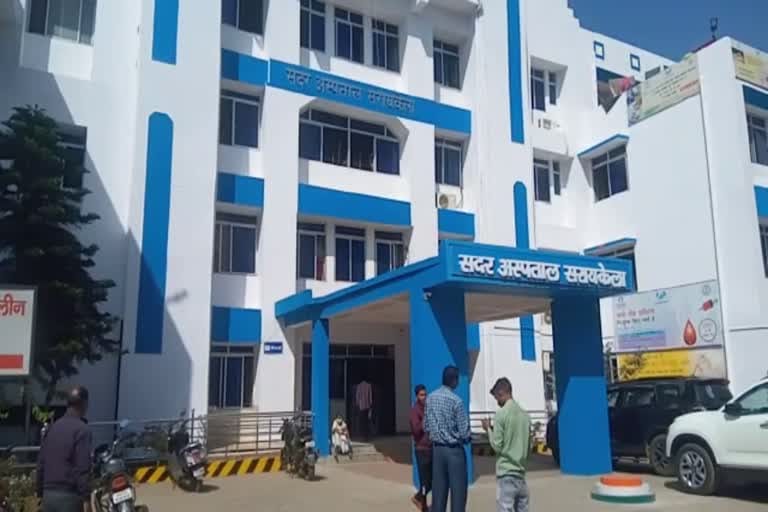 Seraikella-Kharsawan: इलाज में लापरवाही के आरोप के बीच सरायकेला सदर अस्पताल में प्रसूता की मौत, परिजनों का हंगामा