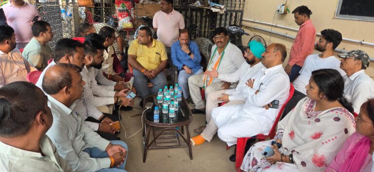 JAMSHEDPUR NEWS: हिमांशु सिंह हत्याकांड के पीड़ित परिवार से मिला कांग्रेस का उच्चस्तरीय प्रतिनिधिमंडल, हर स्तर पर न्याय दिलाने का भरोसा